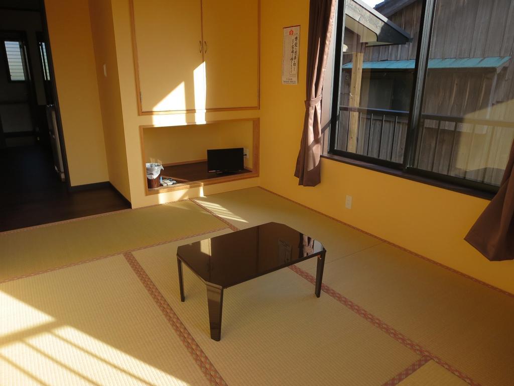 Minshuku Iwakawa Hotel ยากูชิมา ภายนอก รูปภาพ