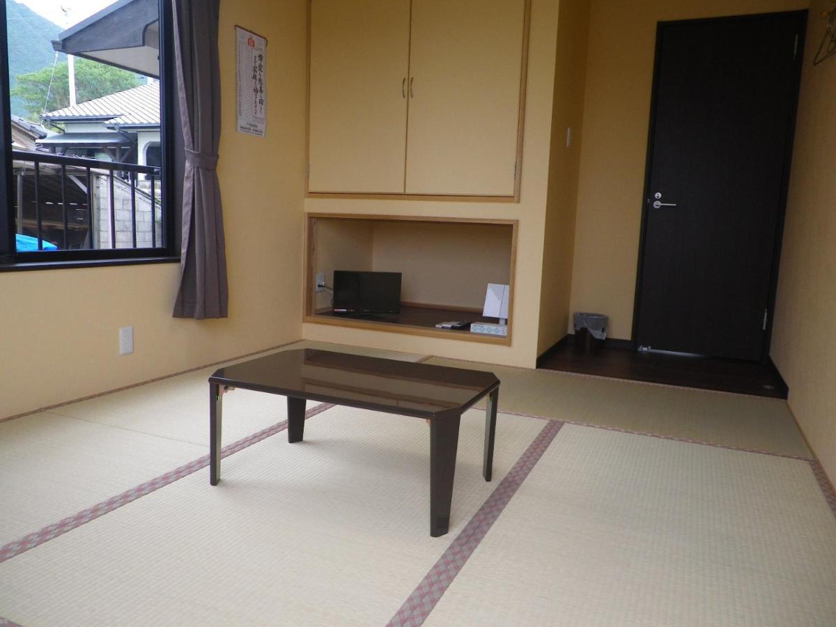 Minshuku Iwakawa Hotel ยากูชิมา ภายนอก รูปภาพ